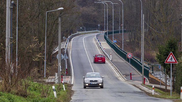 Silnin most pes eku Radbuzu mezi Liticemi a Valchou je po rozshl rekonstrukci. (15. 12. 2020)
