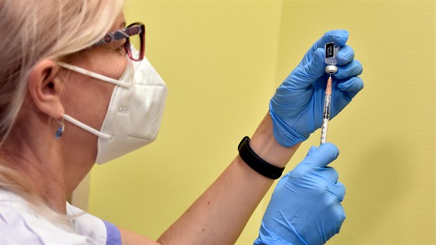 V Ostravě začalo v úterý ráno očkování proti nemoci covid-19.