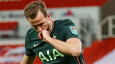 Harry Kane z Tottenhamu slaví gól ve čtvrtfinále Ligového poháru na hřišti...