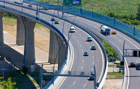 Radotínský dálniní most na praském okruhu