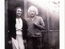 Margareta Ivanovna Konnková na snímku s Albertem Einsteinem.