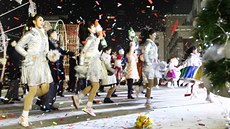 Píchod nového roku slaví také v Severní Koreji. Taneníci pedvádjí své...