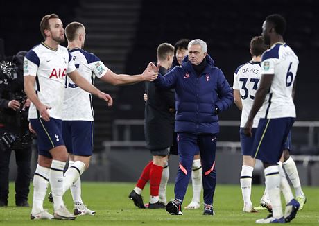 José Mourinho dkuje fotbalistm Tottenhamu Hotspur za postup do finále...
