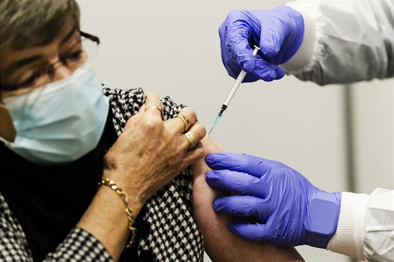V pondělí začalo očkování proti koronaviru v německém spolkové zemi...