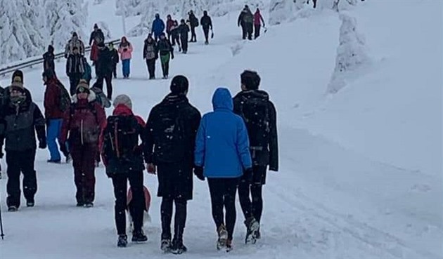 Okolí Pusteven bylo na zaátku ledna plné turist. (9. ledna 2021)