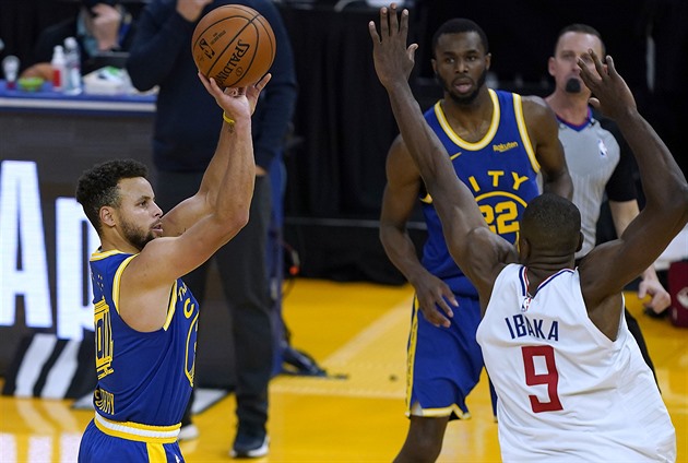 Skvostný Curry řídil velký obrat Golden State proti Clippers