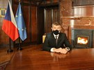 Premiér Andrej Babi pi natáení novoroního projevu