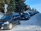 idii bezohledn parkující v blízkosti hory erlich v Orlických horách (31....