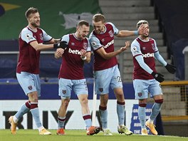 GÓL PRO DCERU. Tomá� Sou�ek v�noval svou trefu ze zápasu s Evertonem dce�i...