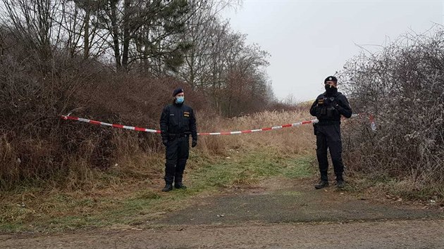 Na Zličíně policie nalezla lidské tělo ve značném stádiu rozkladu. (2. ledna 2021)