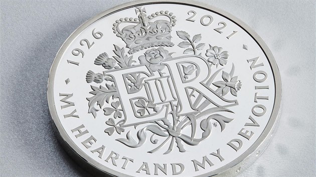 Britská královská mincovna vydala první z letošních pěti pamětních minci k 95. narozeninám královny Alžběty II.