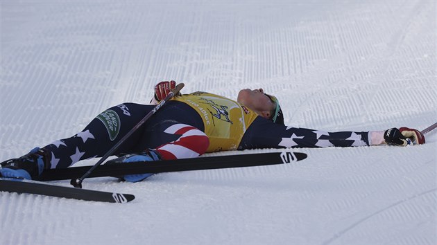 Jessie Digginsov po vtzstv na voln destce ve tvrt etap Tour de Ski v Toblachu.