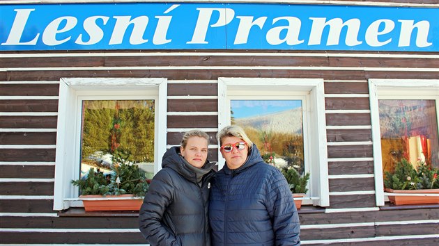 Palína Vyhnanovská a její matka Marcela Nováková provozují v Peci pod Sněžkou penzion Lesní pramen