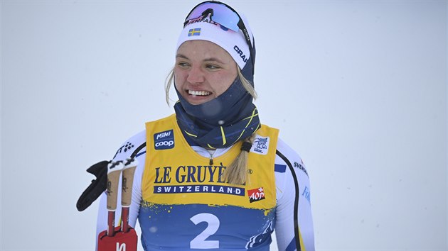 vdsk bkyn na lych Linn Svahnov ovldla vodn sprint Tour de Ski.
