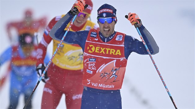 Italsk bec na lych Federico Pellegrino vyhrl vodn sprint Tour de Ski.