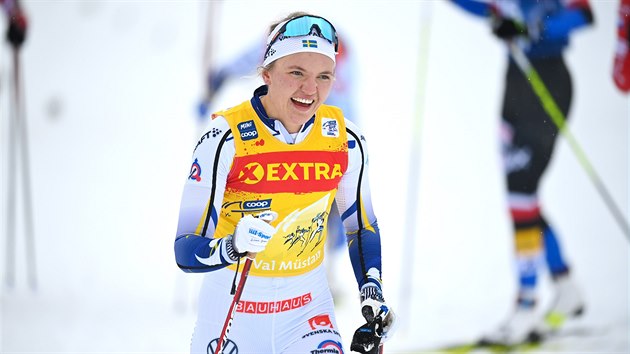 Linn Svahnov slav v cli klasick destky s hromadnm startem na Tour de Ski.