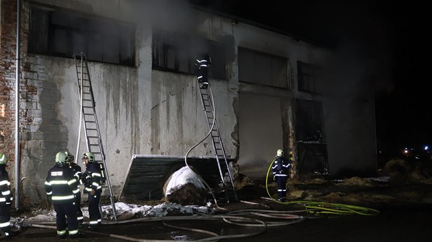 Požár stodoly v obci Hlohová na Domažlicku způsobily děti, které si v objektu rozdělaly oheň.