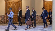 Státní tajemník státu Georgia Brad Raffensperger je preventivn evakuován kvli...