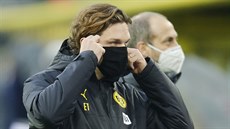 Nový kou Dortmundu Edin Terzi ped ligovým utkáním proti Wolfsburgu.