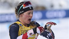 Jessie Digginsová po vítzství na volné desítce ve tvrté etap Tour de Ski v...