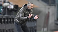 Marco Rose hecuje své sv��ence z Mönchengladbachu.