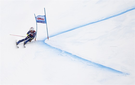 Italka Marta Bassinová jede obí slalom v Kranjské Goe.
