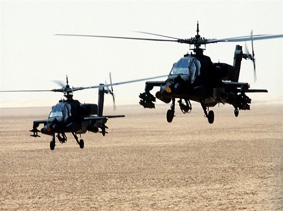Bitevní vrtulníky AH-64A Apache během války v Zálivu 1990/1991
