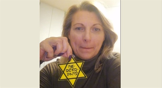 Poprask zp�sobilo to, �e si Lenka Tarabová p�i demonstraci v Praze proti...