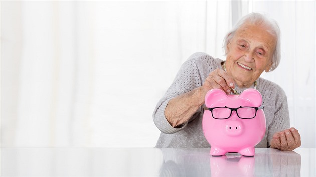 Důchod za méně práce? Jurečkův návrh na zkrácení potřebné doby kritizují odboráři i odborníci