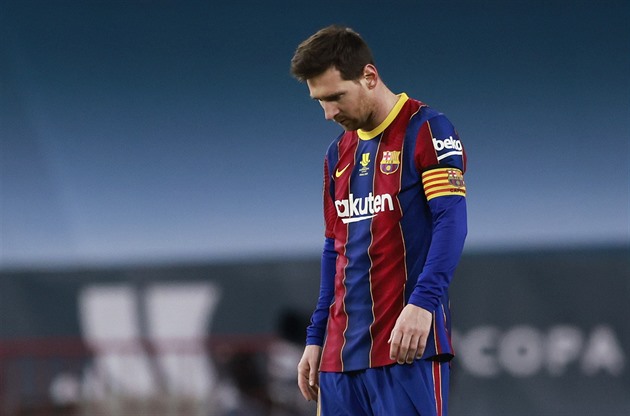 Nebyl to útok, ale snaha zbavit se protihráče. Proto Messi dostal mírný trest