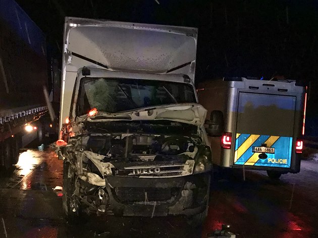 Na dálnici D1 ve smru na Brno se v pátek vpodveer stala nehoda u exitu 33....