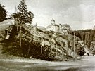 Hrad Rychmburk na dobov� pohlednici.