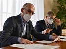 Premiér Andrej Babi a ministr zdravotnictví Jan Blatný v záloní nemocnici na...