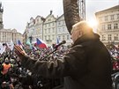 K protestujícím na demonstraci na Staromstském námstí v Praze promluvil i...