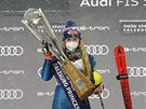 RADOST. Amerianka Mikaela Shiffrinová slaví slalomové vítzství ve Flachau.