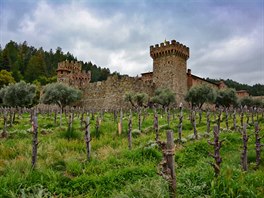 Castello di Amorosa, Kalifornie. Američané nemusí nutně cestovat do Itálie, aby...