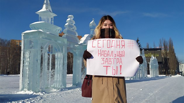 Protest proti zatčení Alexeje Navalného v Iževsku (18. ledna 2021)