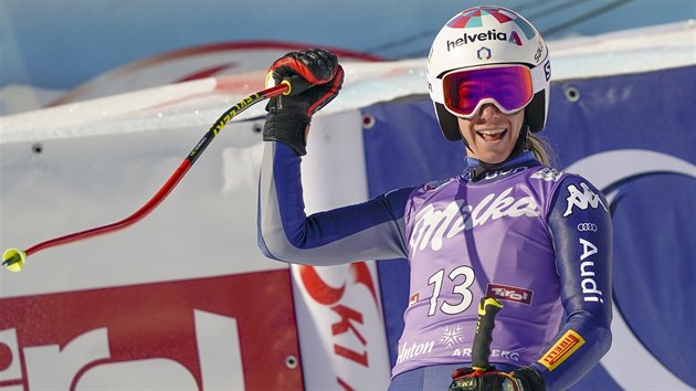 Italka Marta Bassinov se raduje ze tetho msta v super-G ve Svatm Antonu.