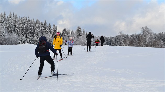 Kvilda p�il�kala krom� d�t� se s�n�mi i b�ka�e. (10. 1. 2021)