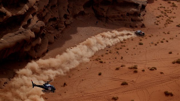 Momentka z 10. etapy Rallye Dakar.