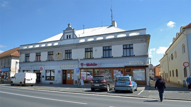Když provozovna zvaná původně podle dřívějšího nájemce Peklo v roce 2013 osiřela, nezbyla na Masarykově náměstí jediná restaurace.