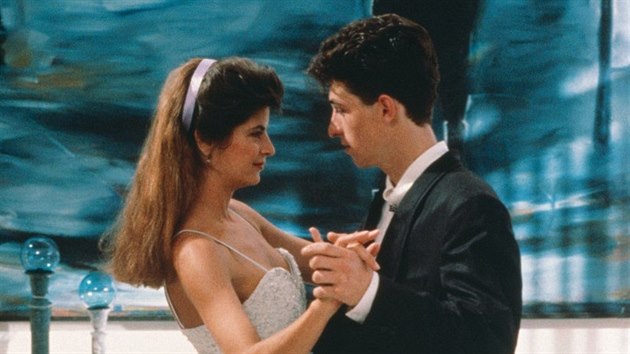 Kirstie Alley a Patrick Dempsey ve filmu Zajek (1989)