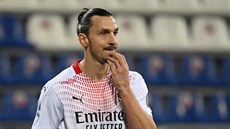 Zlatan Ibrahimovic z AC Milán na hiti Cagliari.