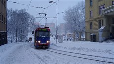 V noci na tvrtek napadlo v Jablonci dalích 16 centimetr snhu.