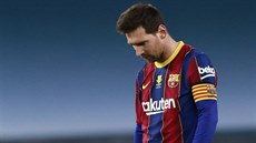 Lionel Messi dostal v závru zápasu o panlský Superpohár mezi Barcelonou a...