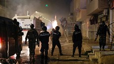 Natvaní Tunisané vyli do ulic. Policie zatkla stovky lidí. (18. ledna 2021)