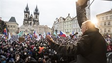 Exprezident Václav Klaus promluvil k demonstrantm na Staromstském námstí (10. ledna 2021).