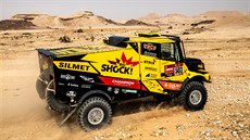 Martin Macík s kamionem Iveco míří za triumfem v 10. etapě Rallye Dakar.