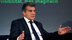 Joan Laporta, kandidát na prezidenta FC Barcelona, prezentuje sv�j program.