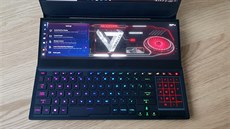 Pedprodukní vzorek notebooku Asus ROG Zephyrus Duo 15 SE